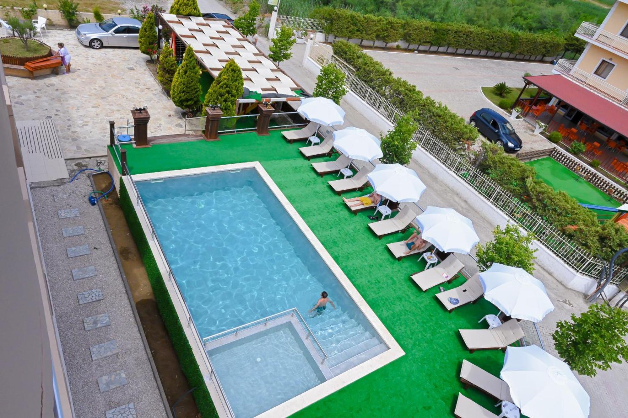 Hotel Kriti Max , Shengjin Shëngjin Exteriör bild