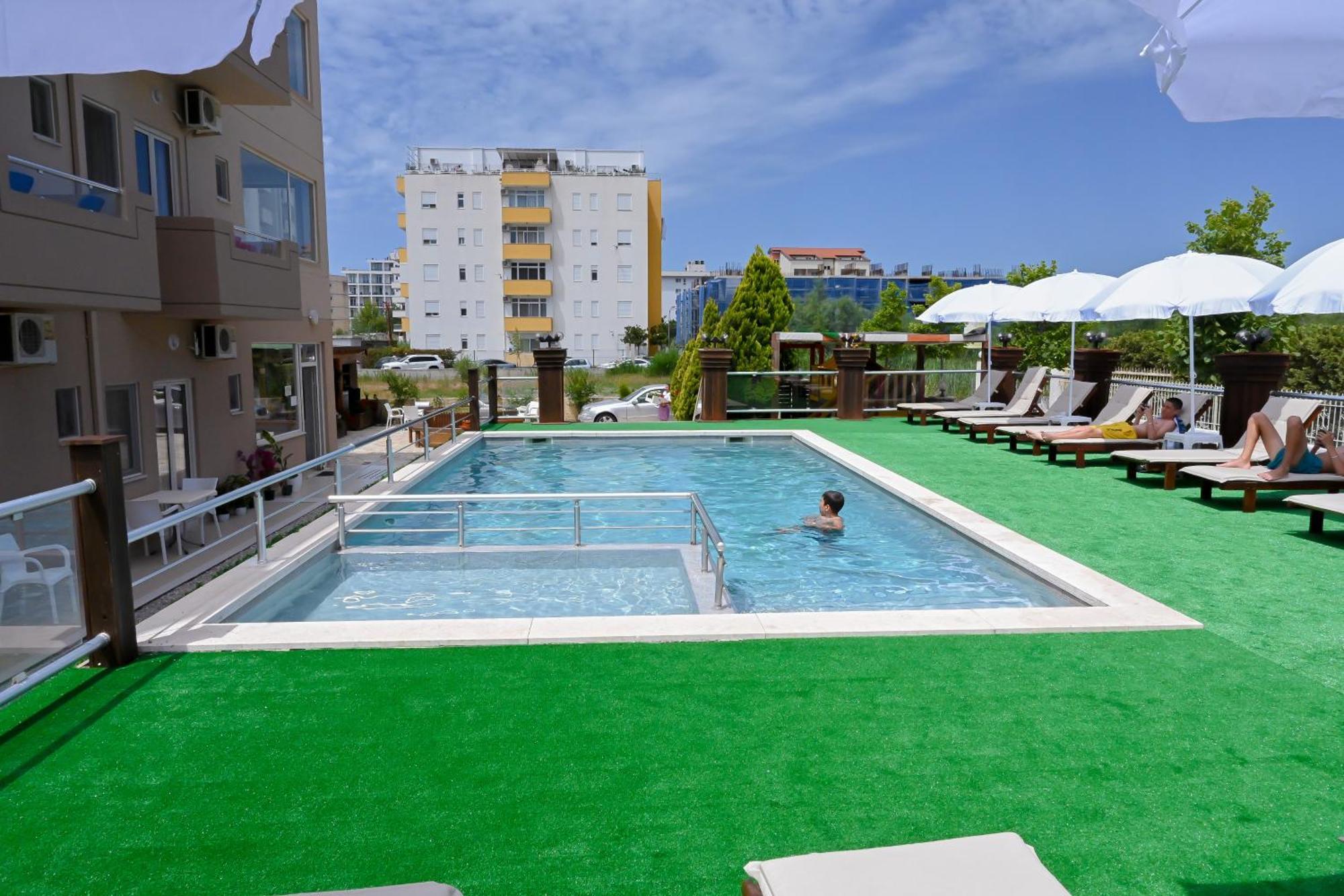 Hotel Kriti Max , Shengjin Shëngjin Exteriör bild